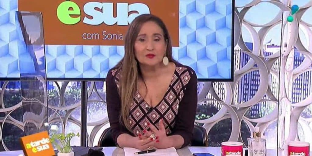 "10 dias de hospital", Sonia Abrão mostra quarto de hospital, dá notícia e recebe força de amigos