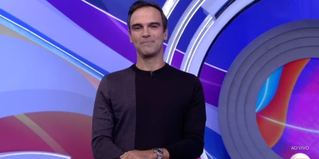 Discreto e exposto para milhões, Tadeu Schmidt mostra com quem é casado