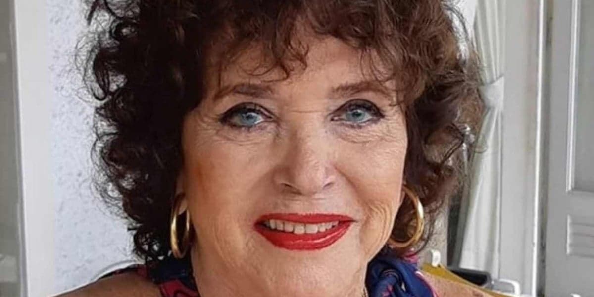 Morre atriz de Senhora do Destino após câncer e elenco da Globo desaba: "A notícia me deixou sem ação"