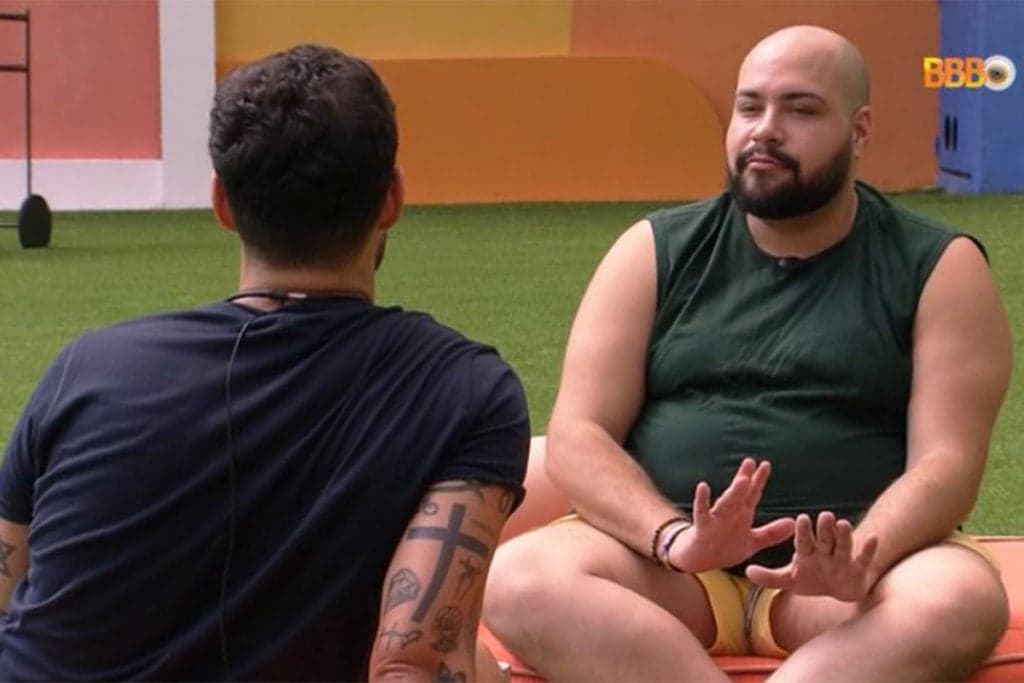 BBB22: Tiago Abravanel surta e detona Rodrigo Mussi: "Tenho mais a perder que você"