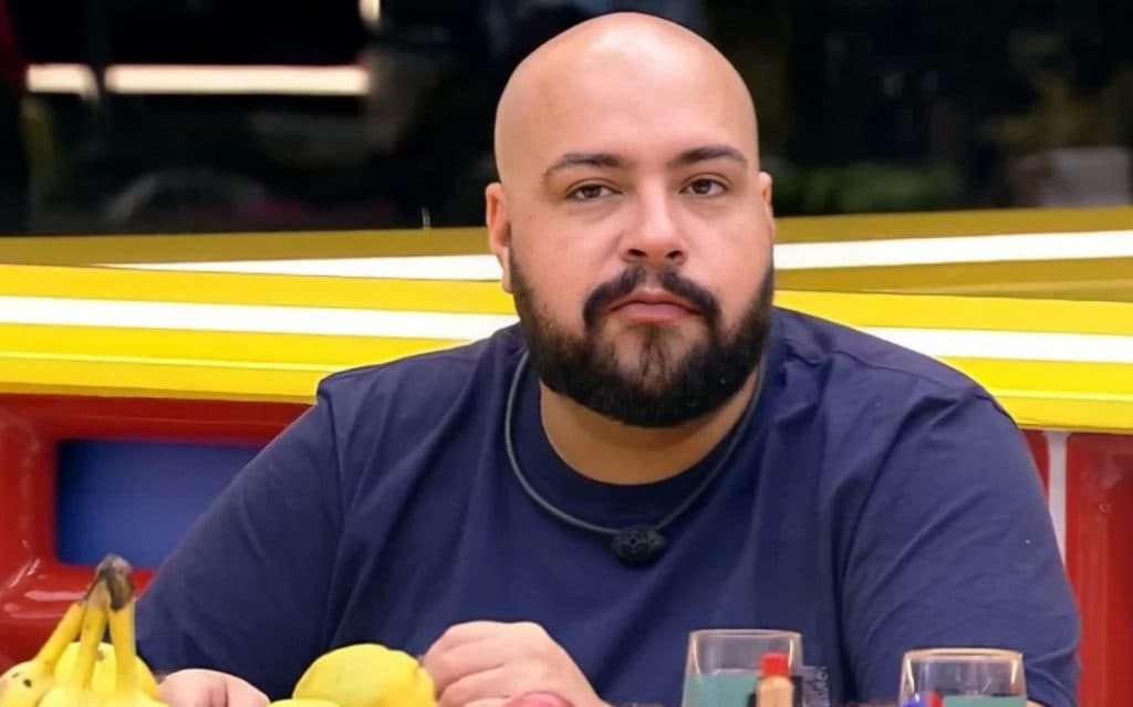 BBB22: Tiago cala a boca de Rodrigo e defende famosos no reality: "Tenho mais a perder"