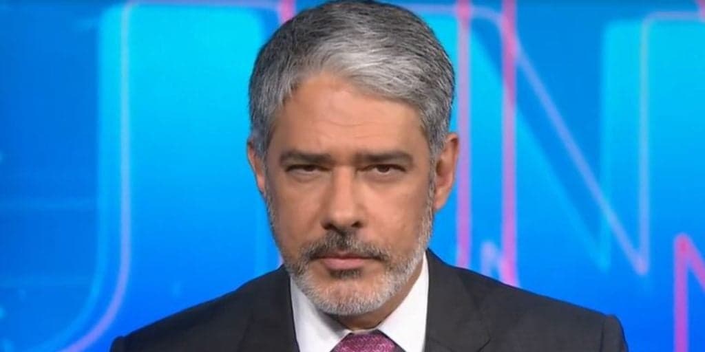 William Bonner entra no ar às pressas, explode em comunicado e vai aos prantos: "Sofrendo na carne"