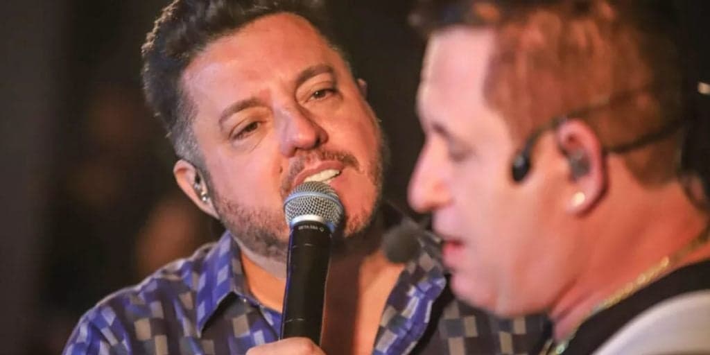 Bruno, o humilha na frente de Leonardo: “É o caralh@“