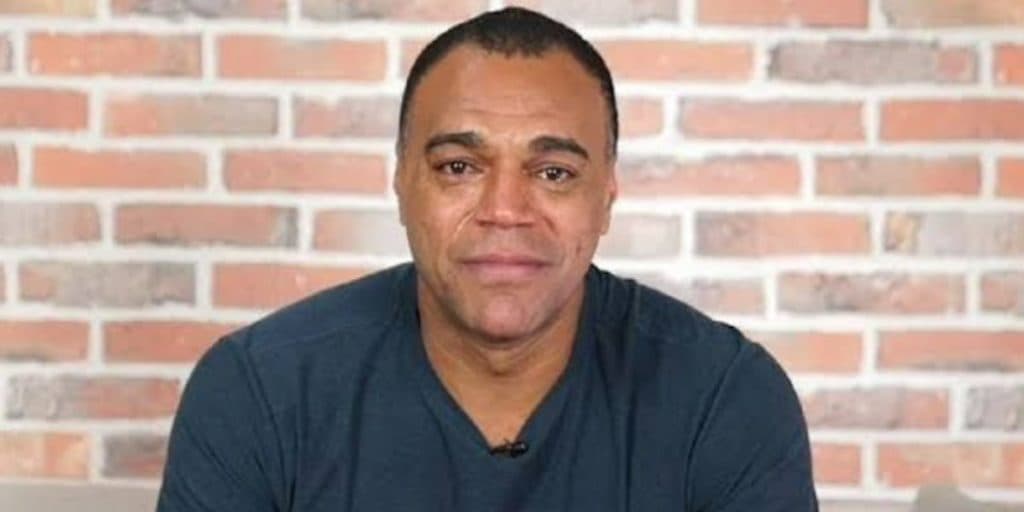 Denilson se emociona ao falar sobre diagnostico de câncer de sua mãe
