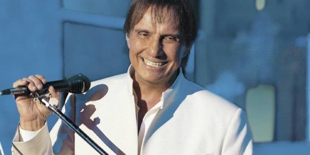 Roberto Carlos, aos 80, mostra ao Brasil grande amor em foto e não esconde: “O grande amor”