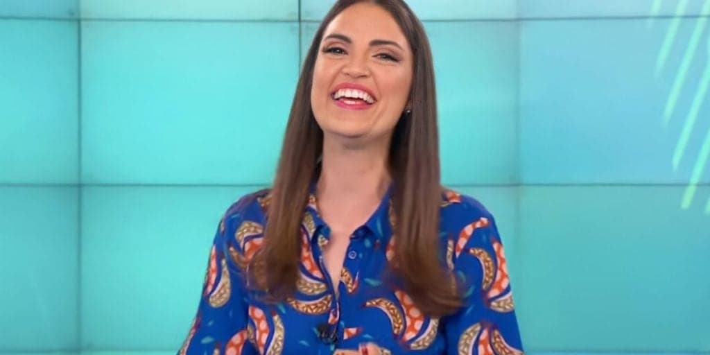 "Equipe", Chris Flores convoca Cristina Rocha no "Fofocalizando" e admite segredo: "Gratidão"