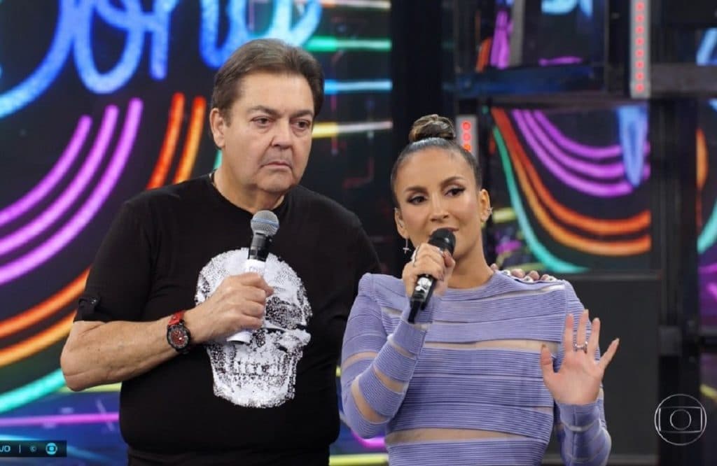 Arrancada do The Voice e sem contrato, Claudia Leitte trai a Globo após anos e vai para a Band junto com Faustão