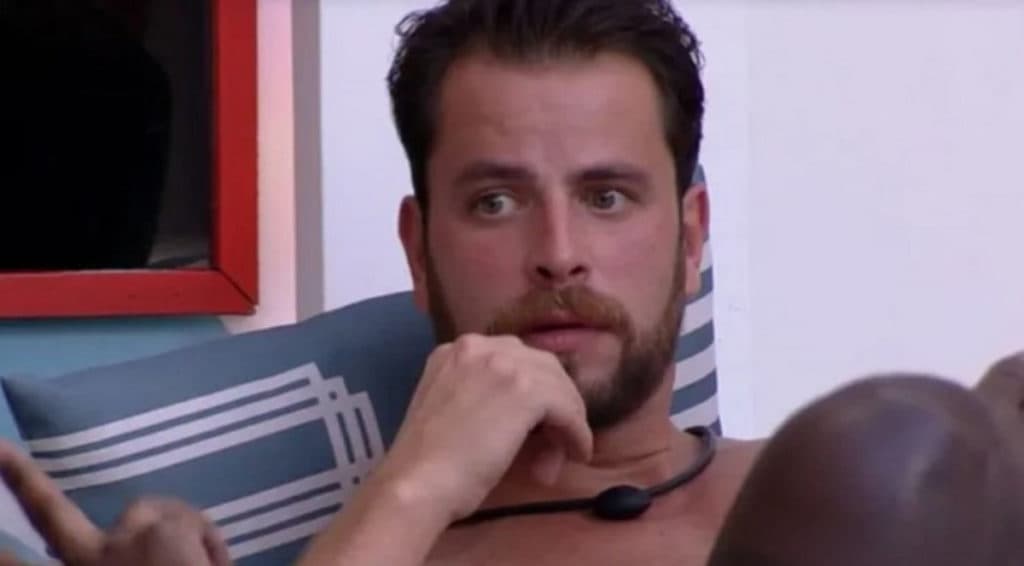BBB22: Gustavo se descuida, acaba mostrando parte íntima para os brothers e vira piada; veja o vídeo