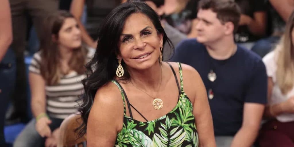 RedeTV tira estrela da Globo, lança matinal e dá programa em horário nobre aos domingos para Gretchen