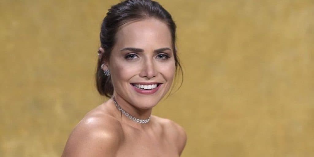 Leticia Colin revela ‘complô’ para ganhar o ‘The Masked Singer’ e expõe tensão: “Não flui legal”