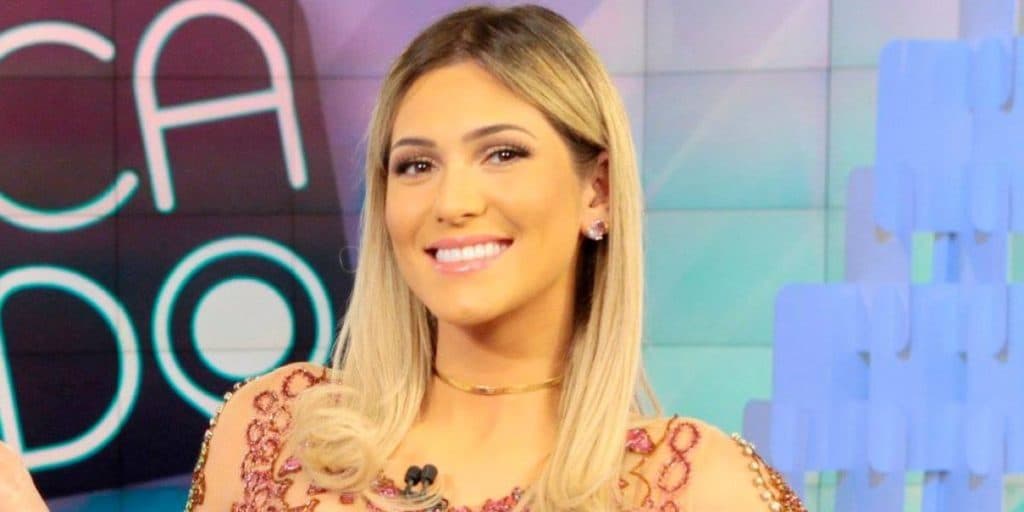 Demitida do SBT, Lívia Andrade prepara atração na surdina para volta triunfal na rival de Silvio Santos