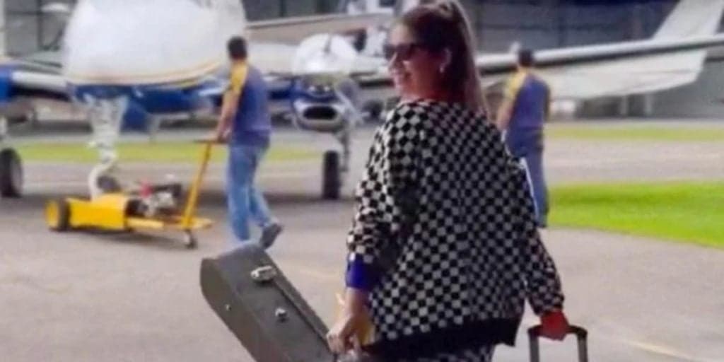 Família Mendonça recebe vestido que cantora usava quando morreu e atitude da mãe é revelada