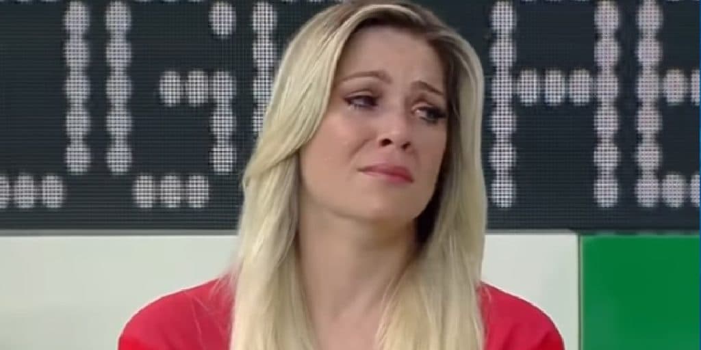 Renata Fan expõe briga brutal, pancadaria e pedradas, dá veredito final e confirma demissão: "Pressão"