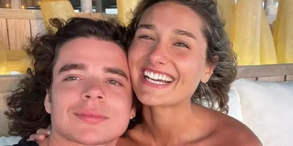 Sasha compartilha foto publicada por seu namorado após declaração