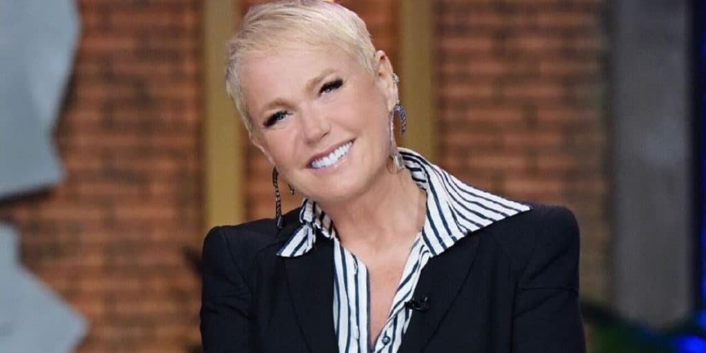 Xuxa Meneghel tem nome envolvido em novo programa aos sábados e braço direito da loira confirma: "Na RedeTV"