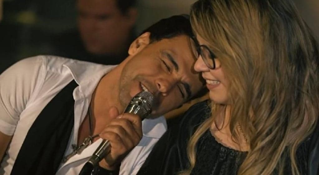 Zezé Di Camargo revela que entregará dueto inédito com Marília Mendonça para a mãe da cantora