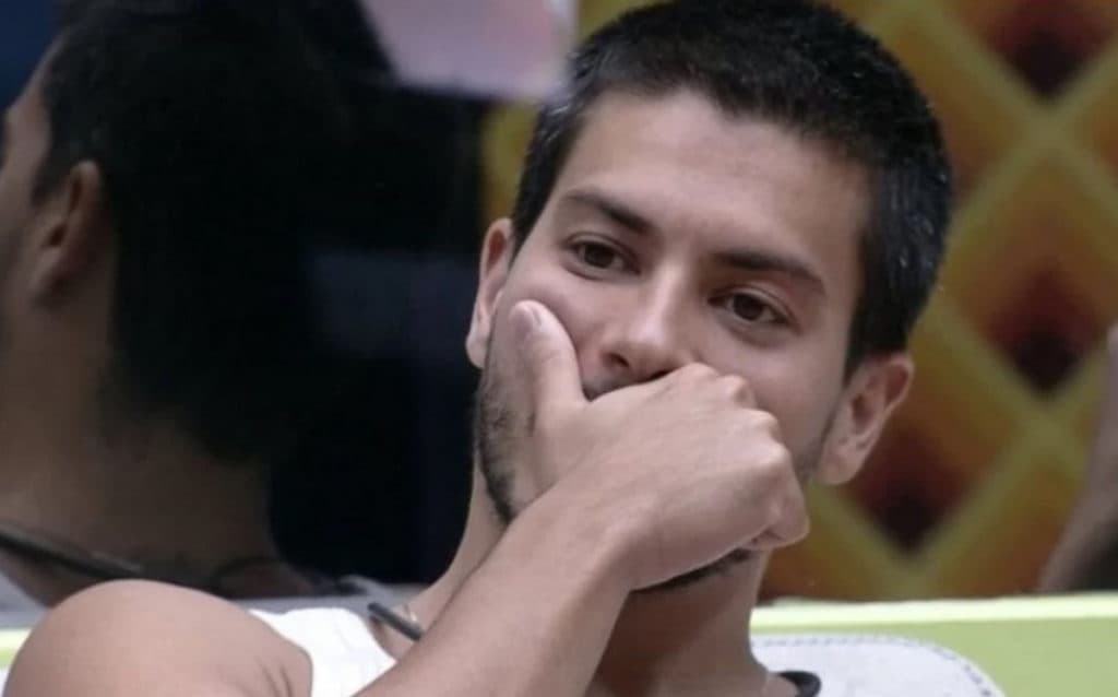BBB22: Arthur coloca Larissa 'contra a parede' e desmascara jogo duplo: "Contraditório"