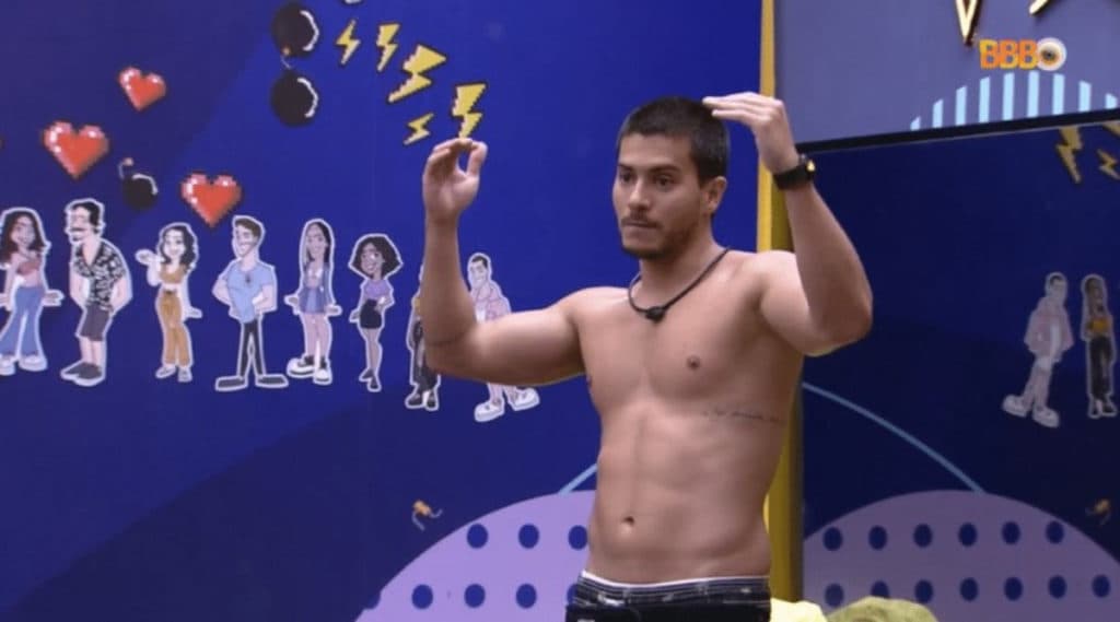 BBB22: Arthur Aguiar ensina como lavar o bumbum para deixá-lo 'cheiroso'