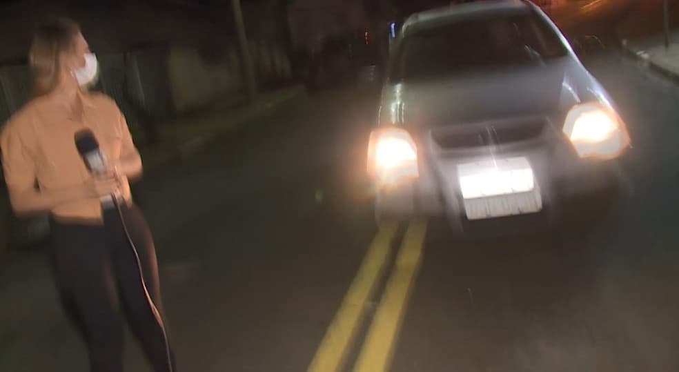 Cinegrafista Leandro Marques grava seu atentado (reprodução TV Thati) Cinegrafista Leandro Marques grava seu atentado (reprodução TV Thati)