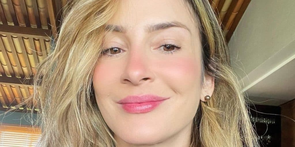 Claudia Leitte é processada por assédio moral e ex-funcionário pede valor milionário: "Tudo ela sabe''