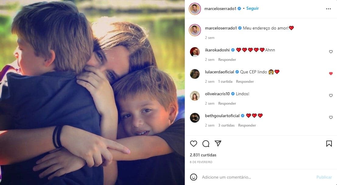 Esposa de Marcelo Serrado ao lado dos filhos do casal - Foto: Reprodução