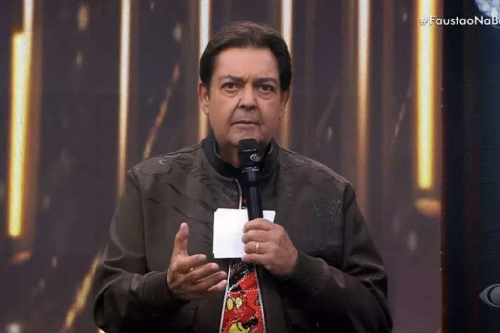 Após chorar em desabafo, Faustão peita dono da Band, quebra protocolo e parte pra cima: "A vítima somos nós"