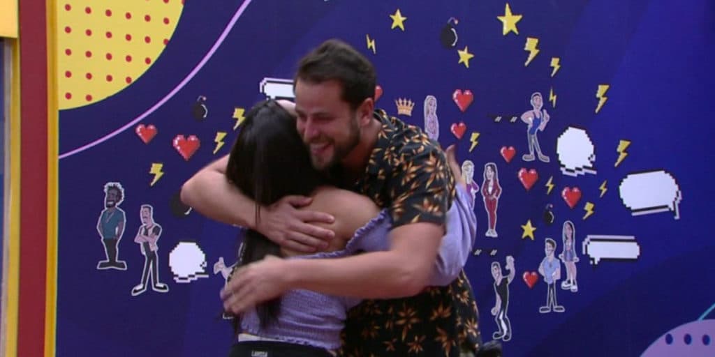 Boninho ignora votação e libera entrada de brotheres da Casa de Vidro no BBB22 às pressas: "Já"