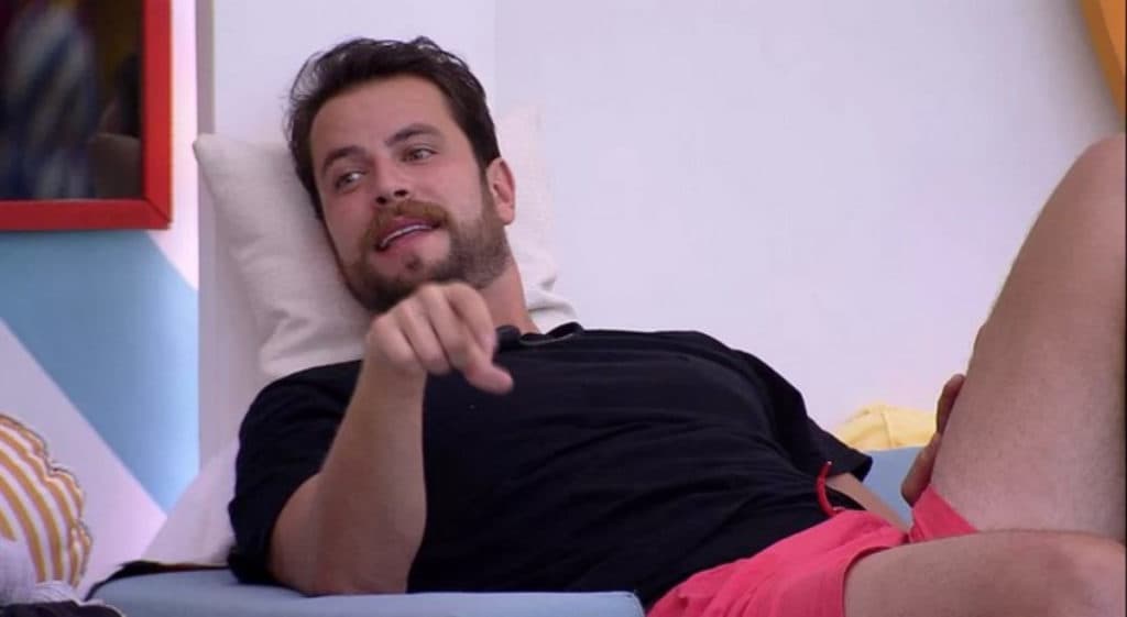 BBB22: Mãe de Gustavo fala o que acha do envolvimento do filho com Laís: "Entrou para jogar"