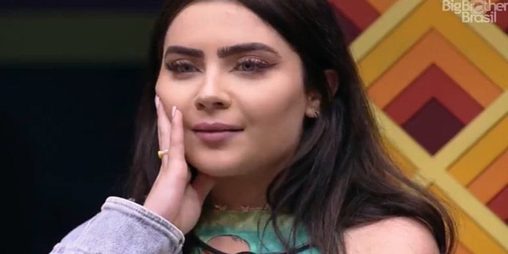 Jade Picon expõe parte intima no 'BBB', revela truque com a higiene e toma esporro: 'não precisa'