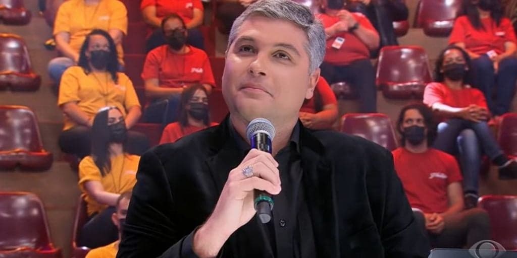 Joel Datena anuncia mudança de horário na Band
