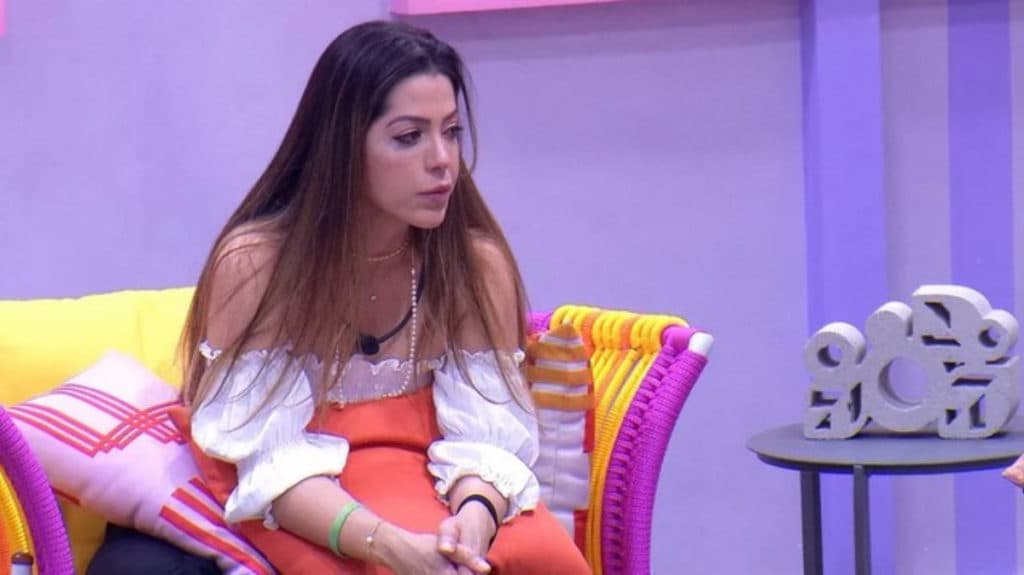 BBB22: Laís vibra ao saber que Gustavo tem problema de coluna e dispara: "Graças a Deus"