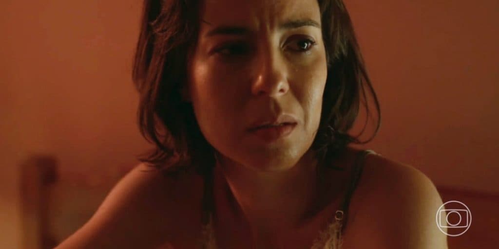Um Lugar ao Sol: Previsão sinistra de cigana deixa Lara arrepiada e entrega final de novela