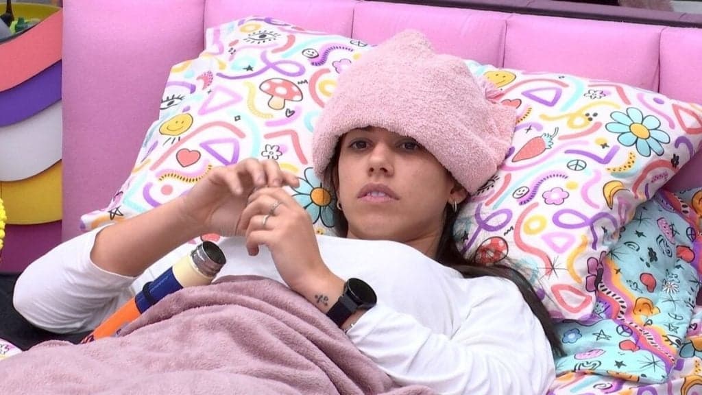BBB22: Com medo, Larissa faz previsão e desabafa: "Estou sentindo"