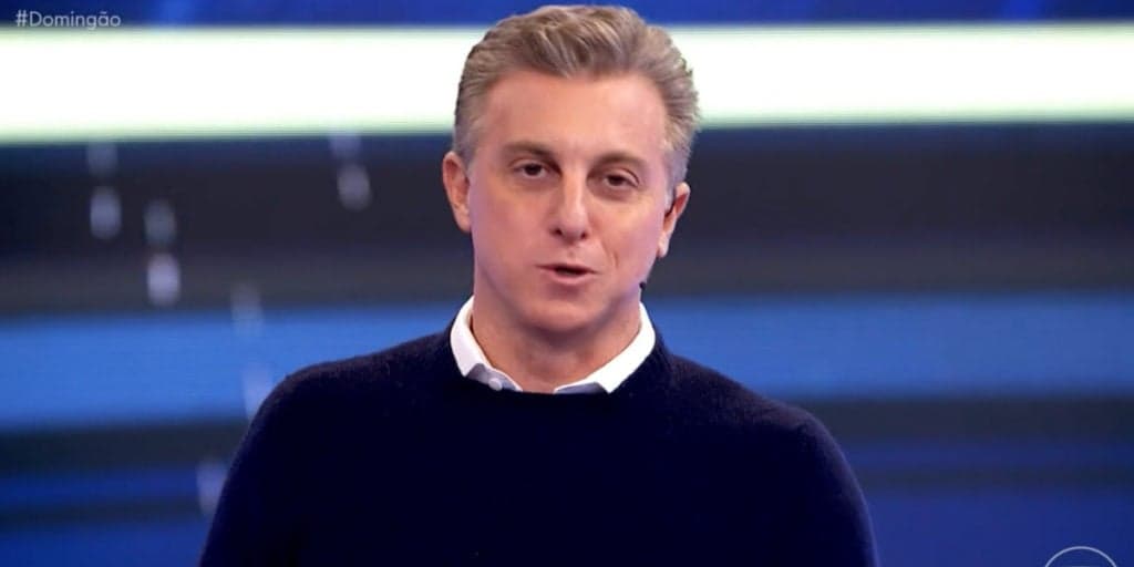 Luciano Huck entra às pressas na Globo e abre Domingão com notícia: "Se prepare"