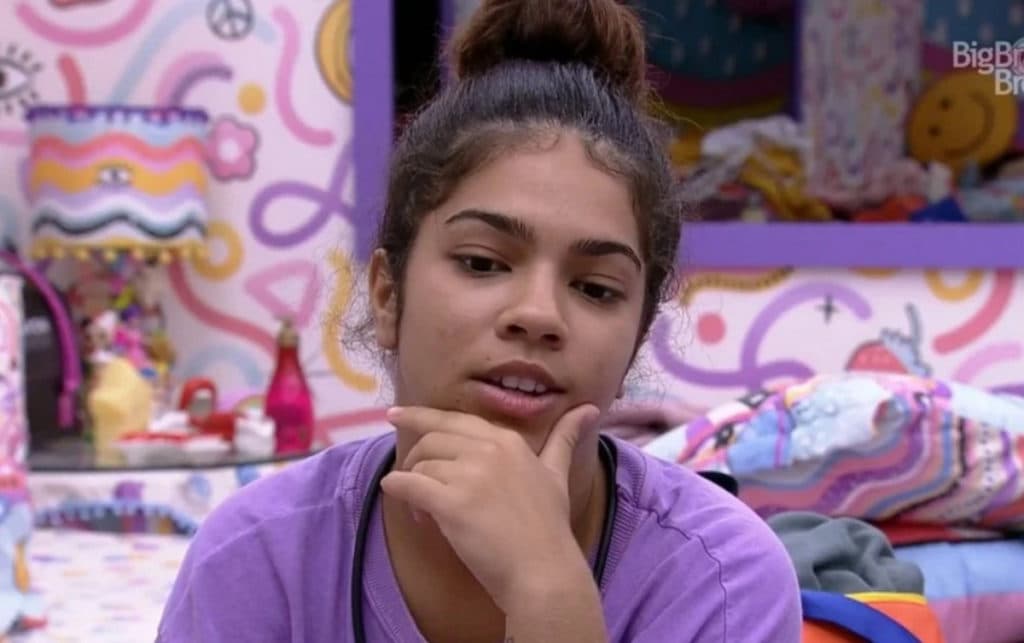 BBB22: Acusada de 'agredir' Arthur, Maria debocha do brother: "Quem tem pena é galinha"