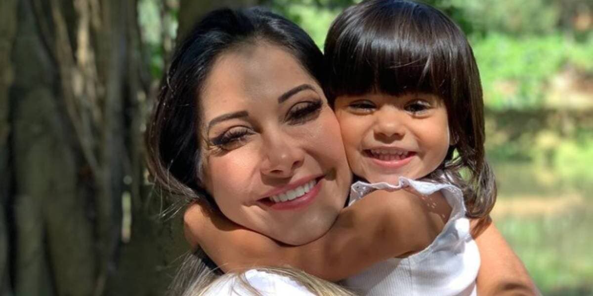 Maíra Cardi e Sofia (Foto: Reprodução) Maíra Cardi e Sofia (Foto: Reprodução)