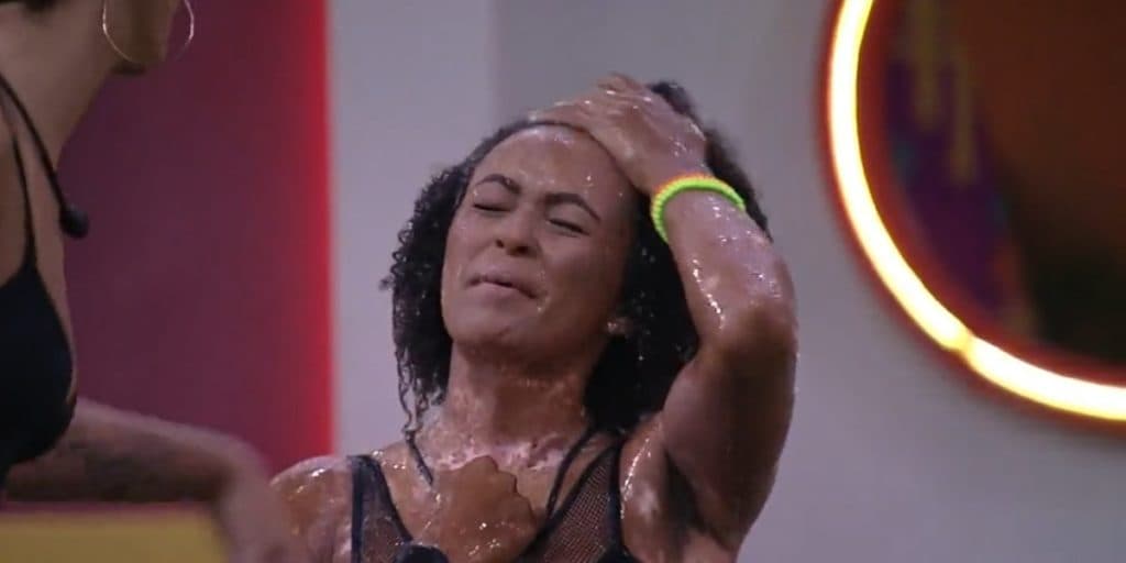 Ao vivo! Tadeu Schmidt interrompe BBB22 às pressas e dá desfecho para Maria, após pedido de expulsão: “Agressão”