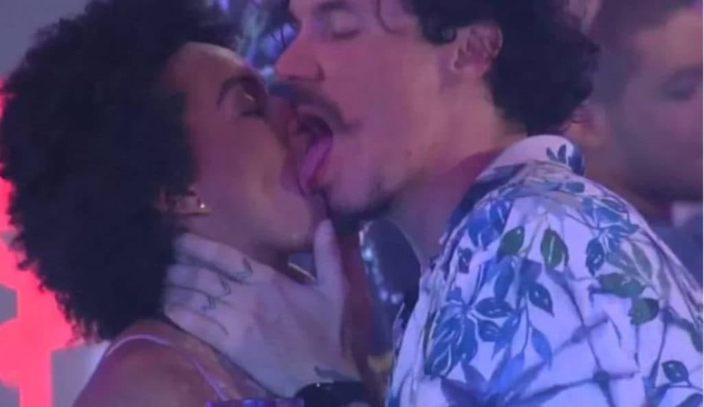 BBB22: Pegação entre Natália e Eliezer termina com boca do brother sangrando e web reage