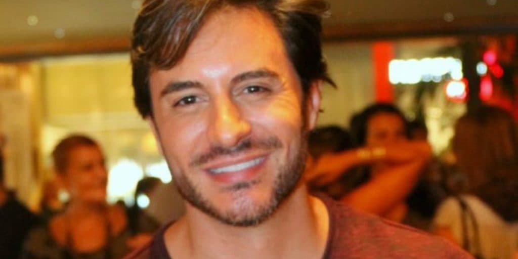 Ricardo Tozzi, com idade que ninguém imagina, tem vida pessoal exposta
