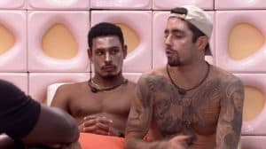 Scooby ficou sem graça quando Linn da Quebrada comentou de Anitta (Foto: Reprodução / Globoplay)