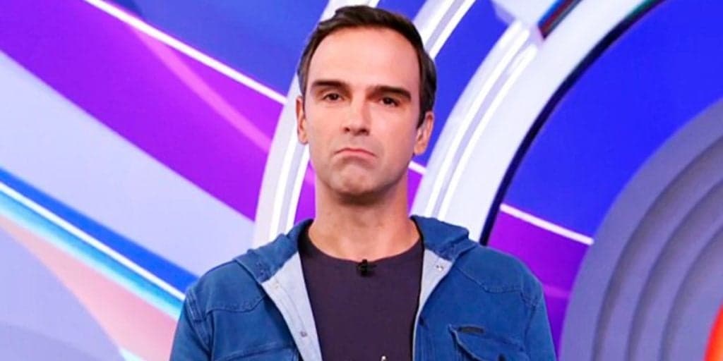Tadeu Schmidt é acusado de manipulação no BBB22, faz Globo cortar câmeras às pressas e Boninho baixa ordem