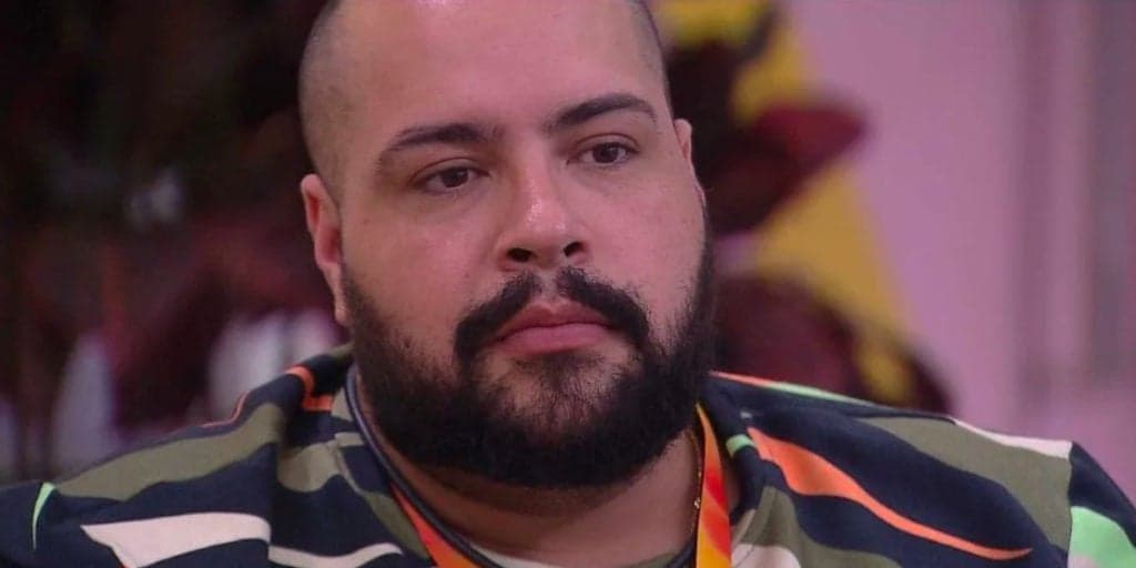 Tiago Abravanel, após desistência do BBB22, é vaiado por multidão e humilhado da pior forma