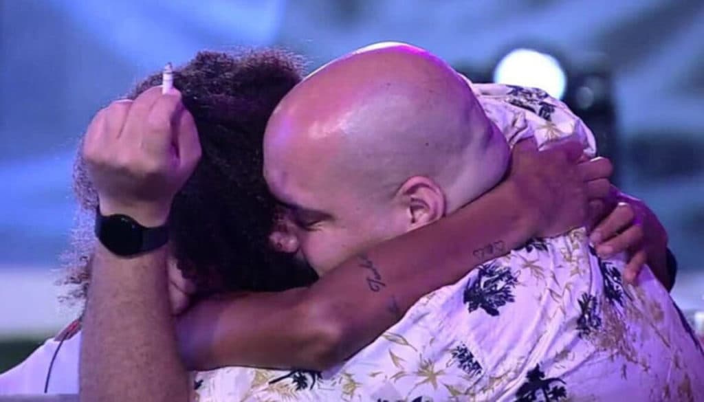 BBB22: Emocionado, Tiago Abravanel faz promessa inusitada para Jessilane: "Vou realizar"