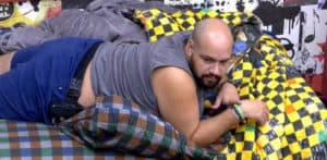 Tiago Abravanel diz não ter vontade de se masturbar no confinamento (Foto: Reprodução / Globoplay) Tiago Abravanel diz não ter vontade de se masturbar no confinamento (Foto: Reprodução / Globoplay)