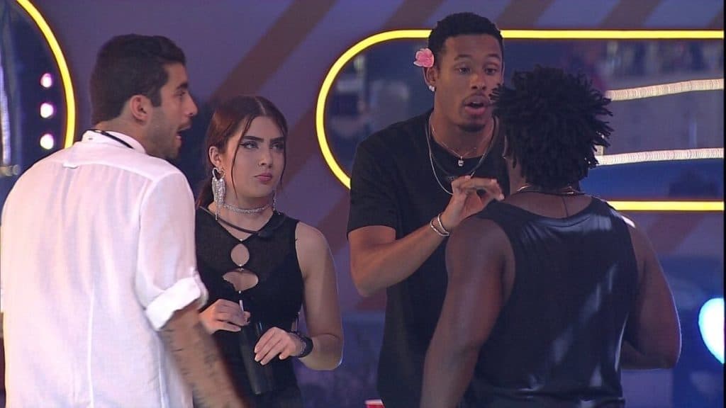 BBB22: Paulo André e Douglas Silva protagonizam barraco durante a festa: "Tá maluco?"
