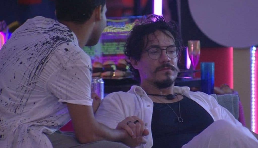Vinicius faz declaração de amor para Eliezer durante festa do Líder no BBB22: "Eu te amo!"