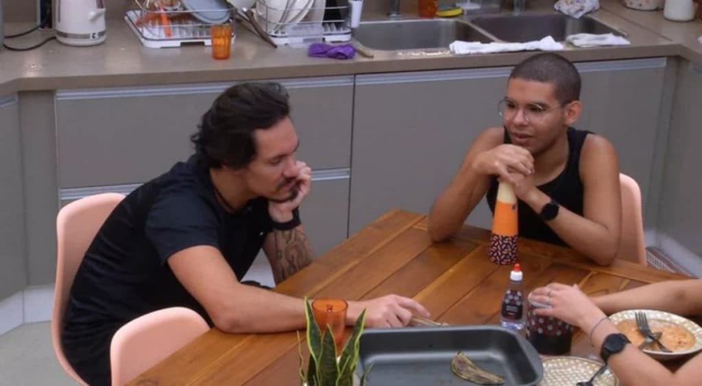 BBB22: Vyni sente ciúme após Eliezer transar com Natália e dispara para o brother: "Tem Coisa melhor"