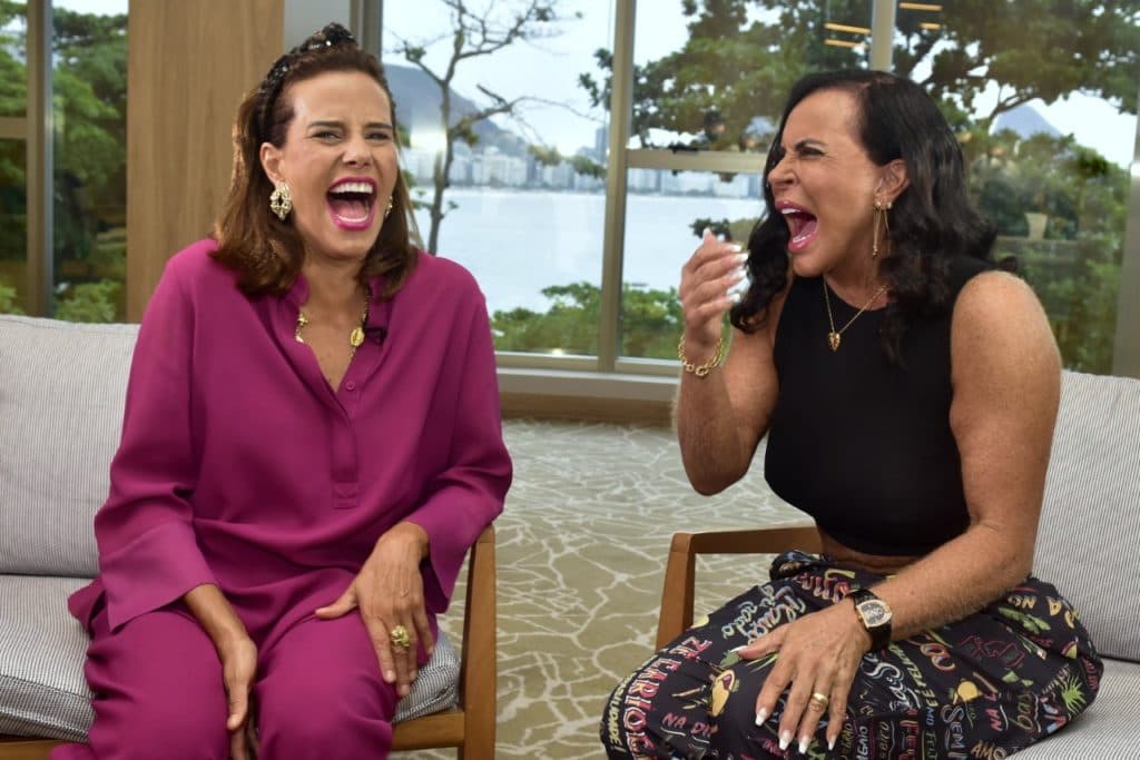 Narcisa Tamborindeguy entrevista Gretchen na estreia da nova temporada do ‘Encrenca’