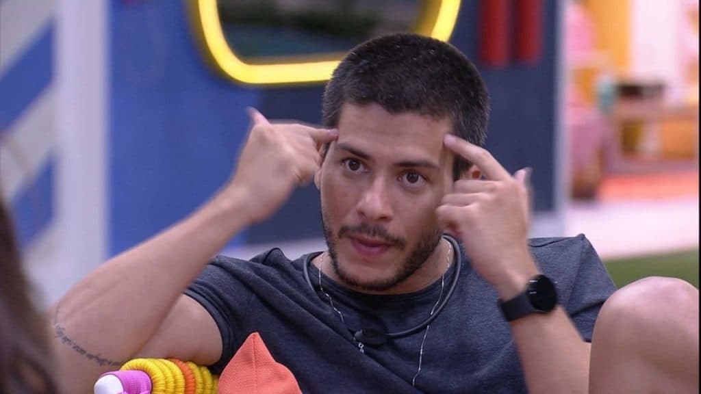 Público se revolta com Arthur Aguiar e pede saída do brother após ele dizer o que não deveria: "bem problemática"