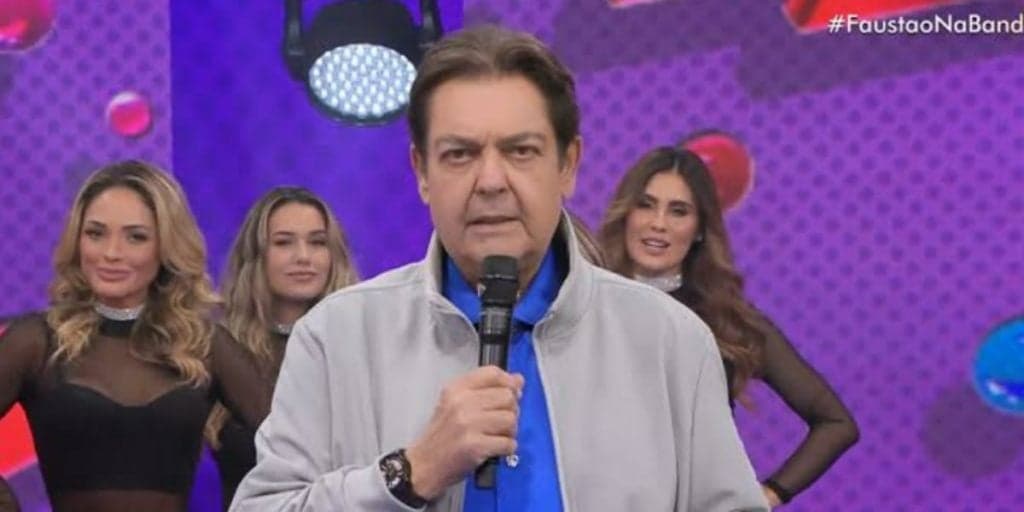 Faustão recebe notícia de demissão na Band, aceita sem revidar e público fica incrédulo com saída precoce